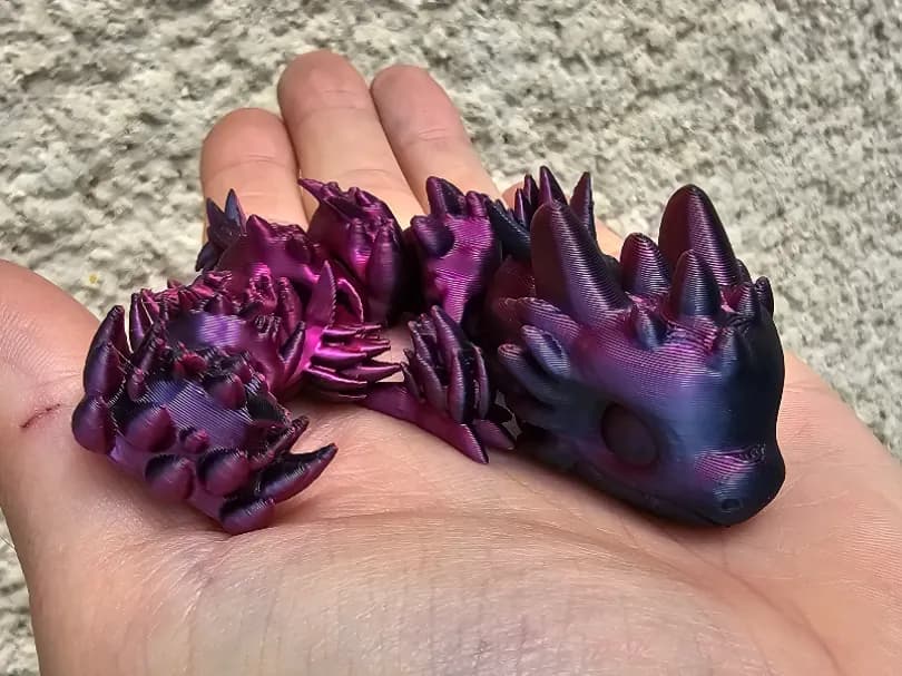 Mini Dragão Bebê Articulado
