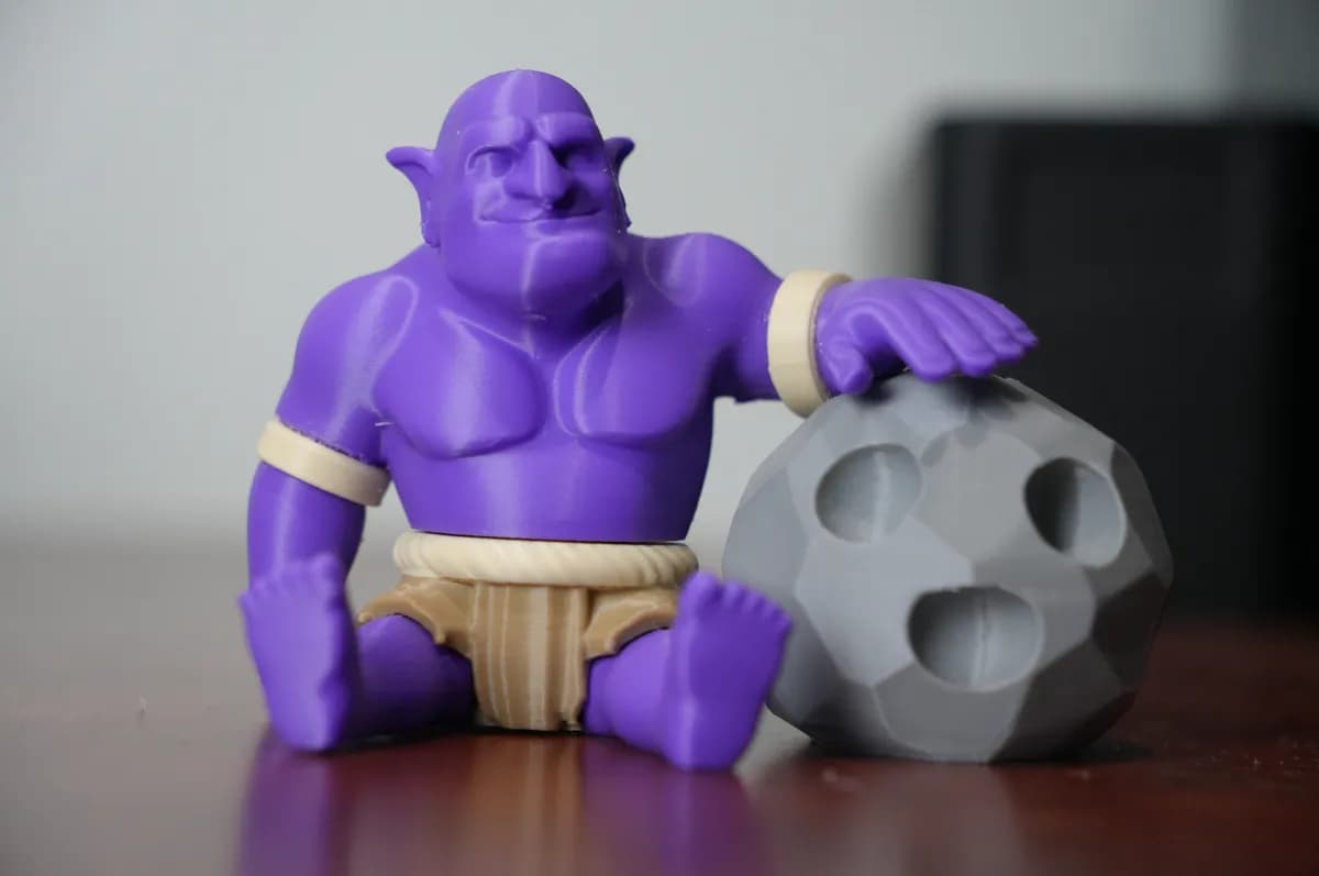 Mini P.E.K.K.A. Múltiplas Armas - Clash Royale