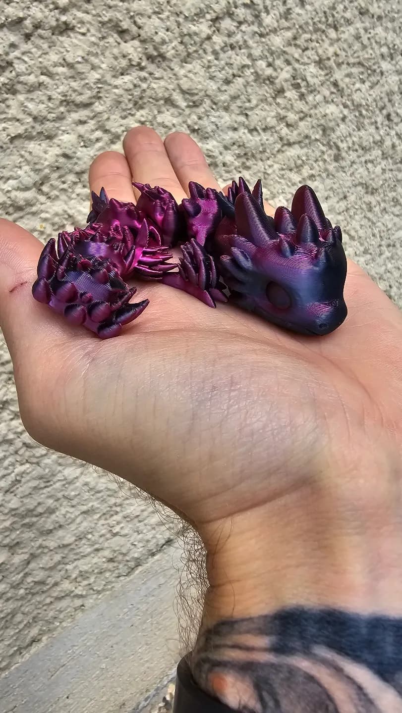 Mini Dragão Bebê Articulado