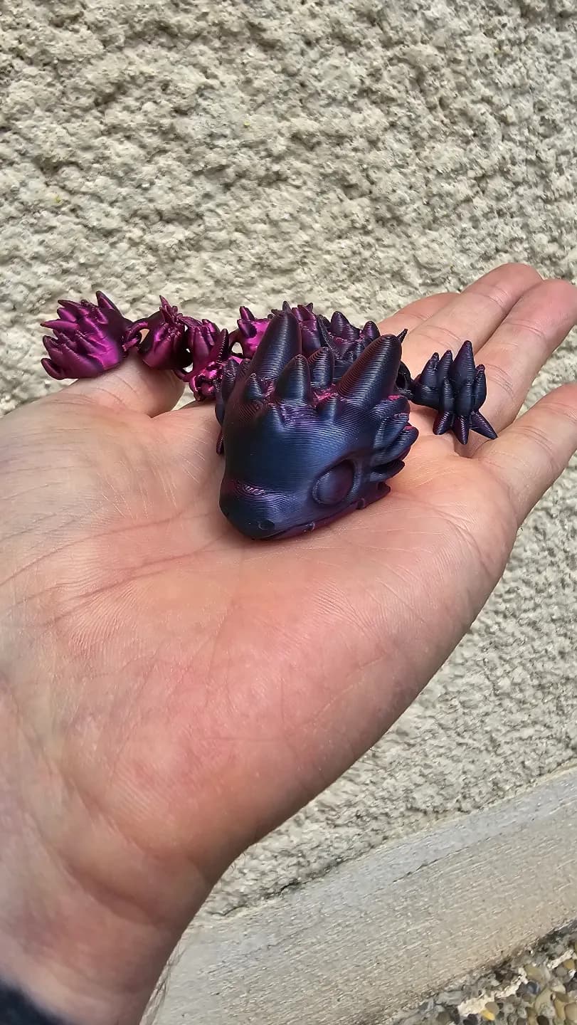 Mini Dragão Bebê Articulado